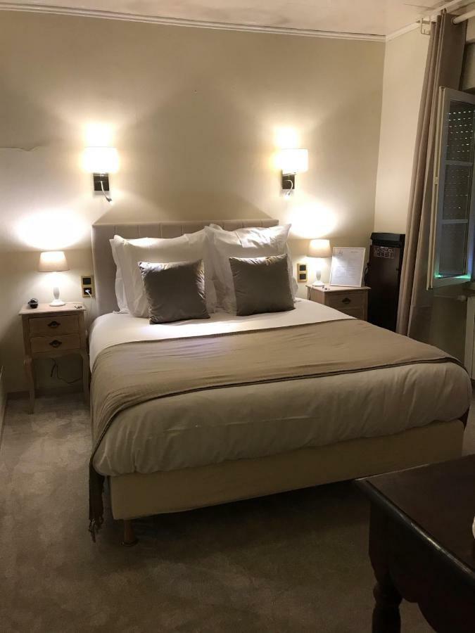Hostellerie Du Vieux Cordes Bagian luar foto